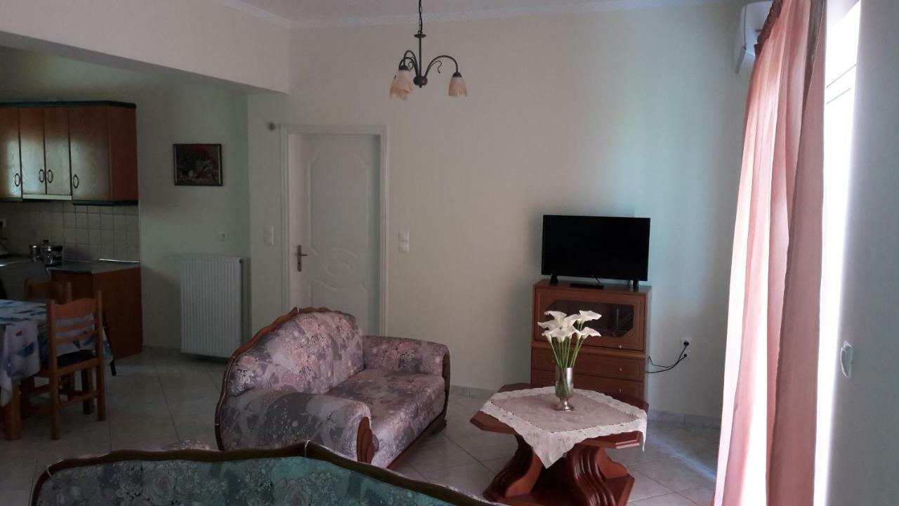 Vithos Apartment Kalamata Ngoại thất bức ảnh