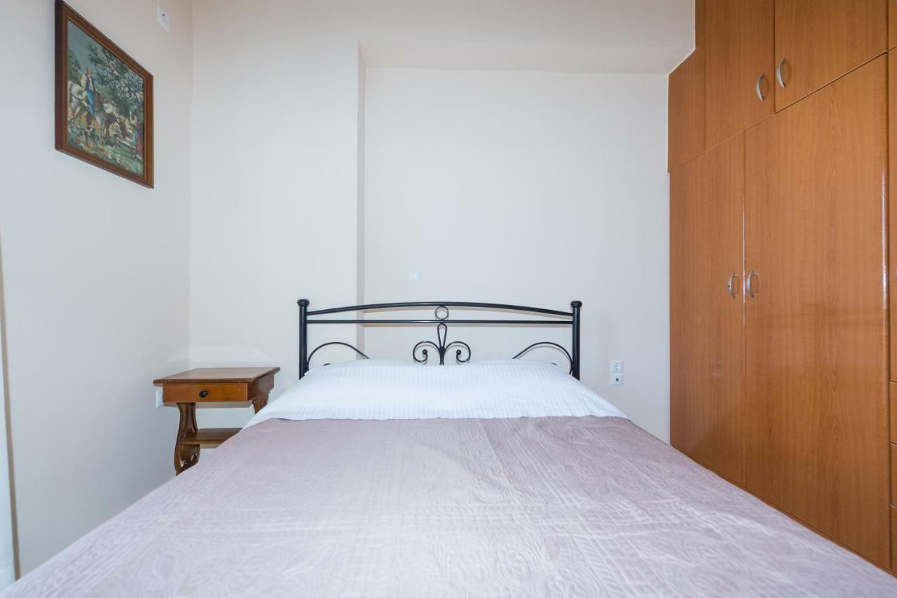 Vithos Apartment Kalamata Ngoại thất bức ảnh